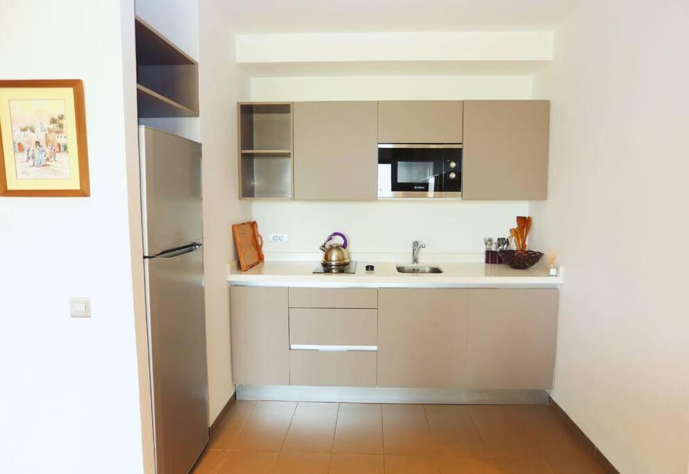 Luxury Apartment At Corniche , Seaview Close Beach Казабланка Екстериор снимка