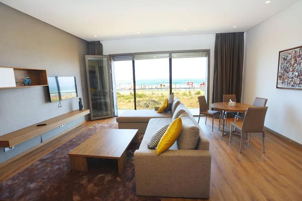 Luxury Apartment At Corniche , Seaview Close Beach Казабланка Екстериор снимка