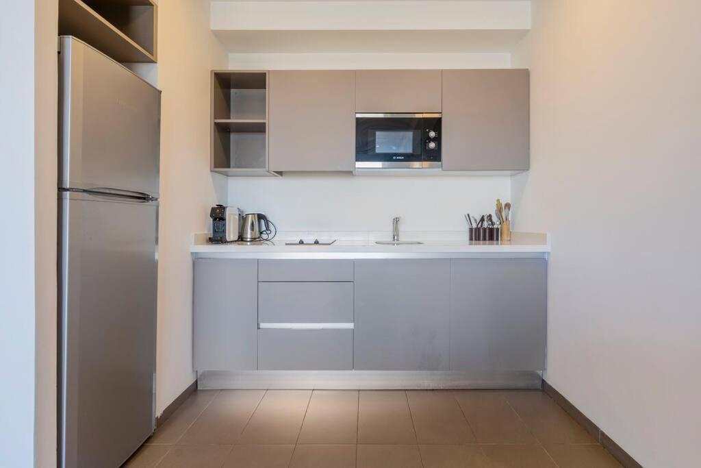 Luxury Apartment At Corniche , Seaview Close Beach Казабланка Екстериор снимка